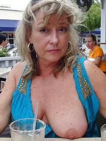mamaplugs nude