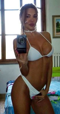 Curvy ebony chicks brag of
